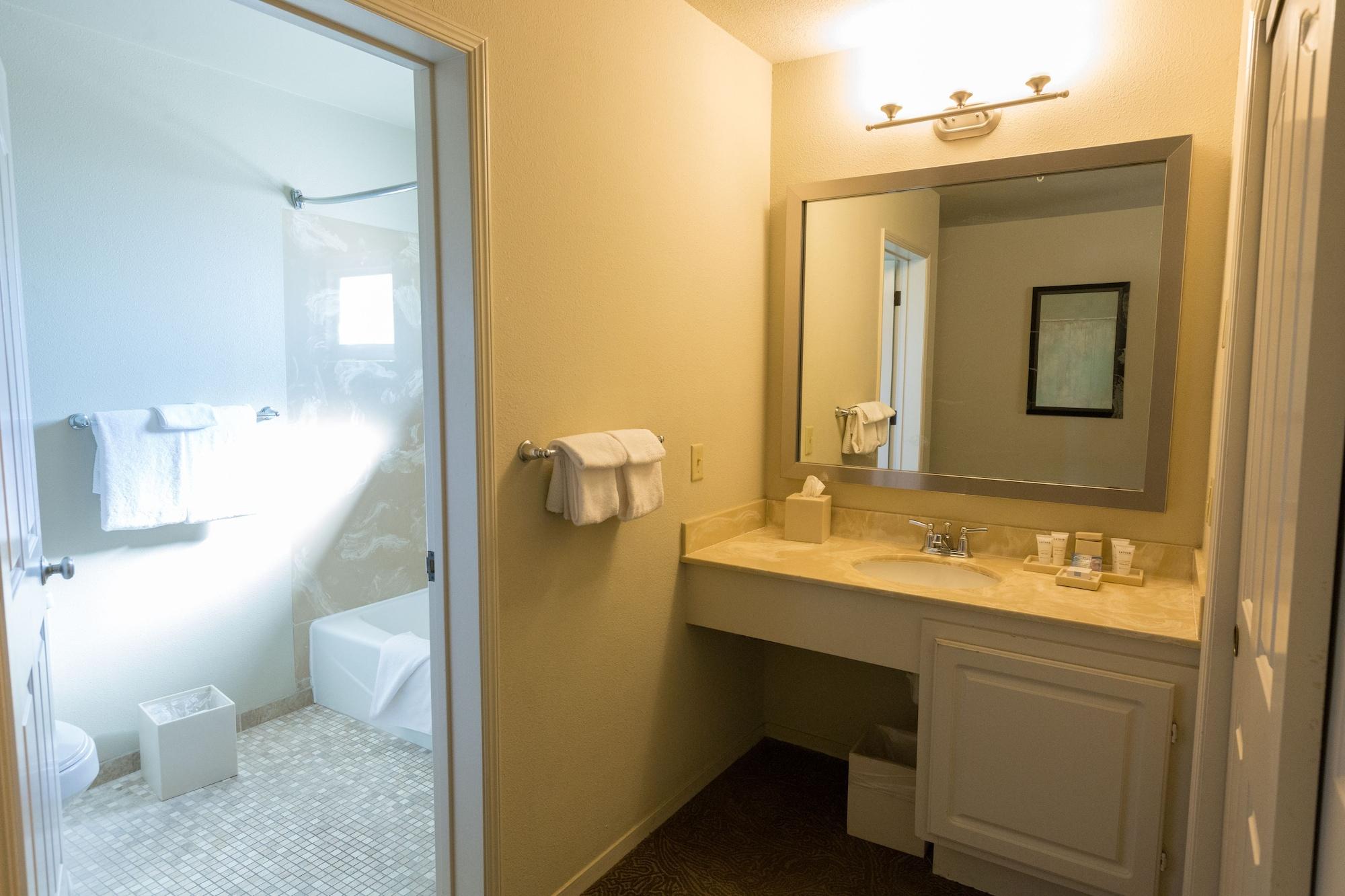 Cambria Landing Inn And Suites Dış mekan fotoğraf