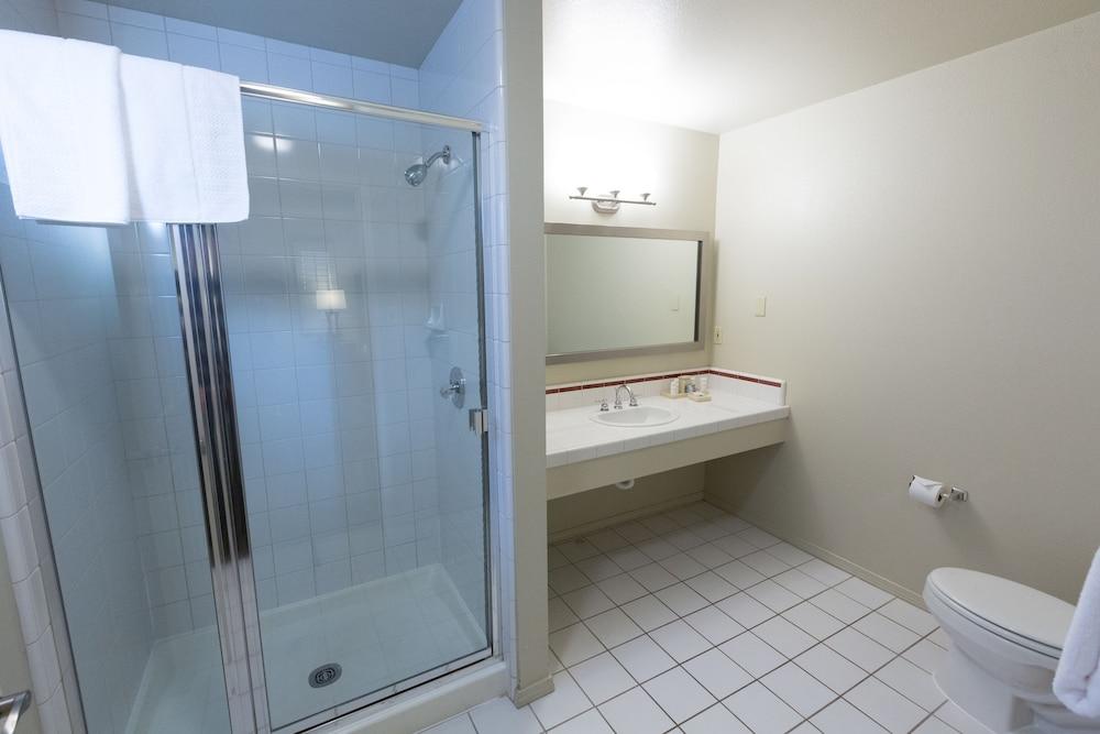Cambria Landing Inn And Suites Dış mekan fotoğraf