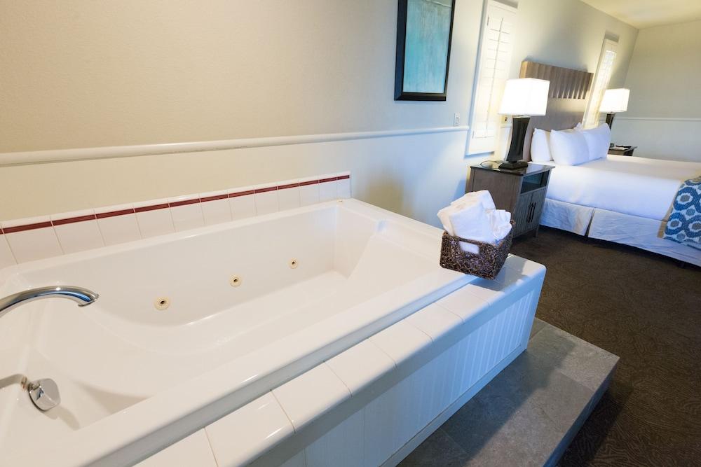 Cambria Landing Inn And Suites Dış mekan fotoğraf