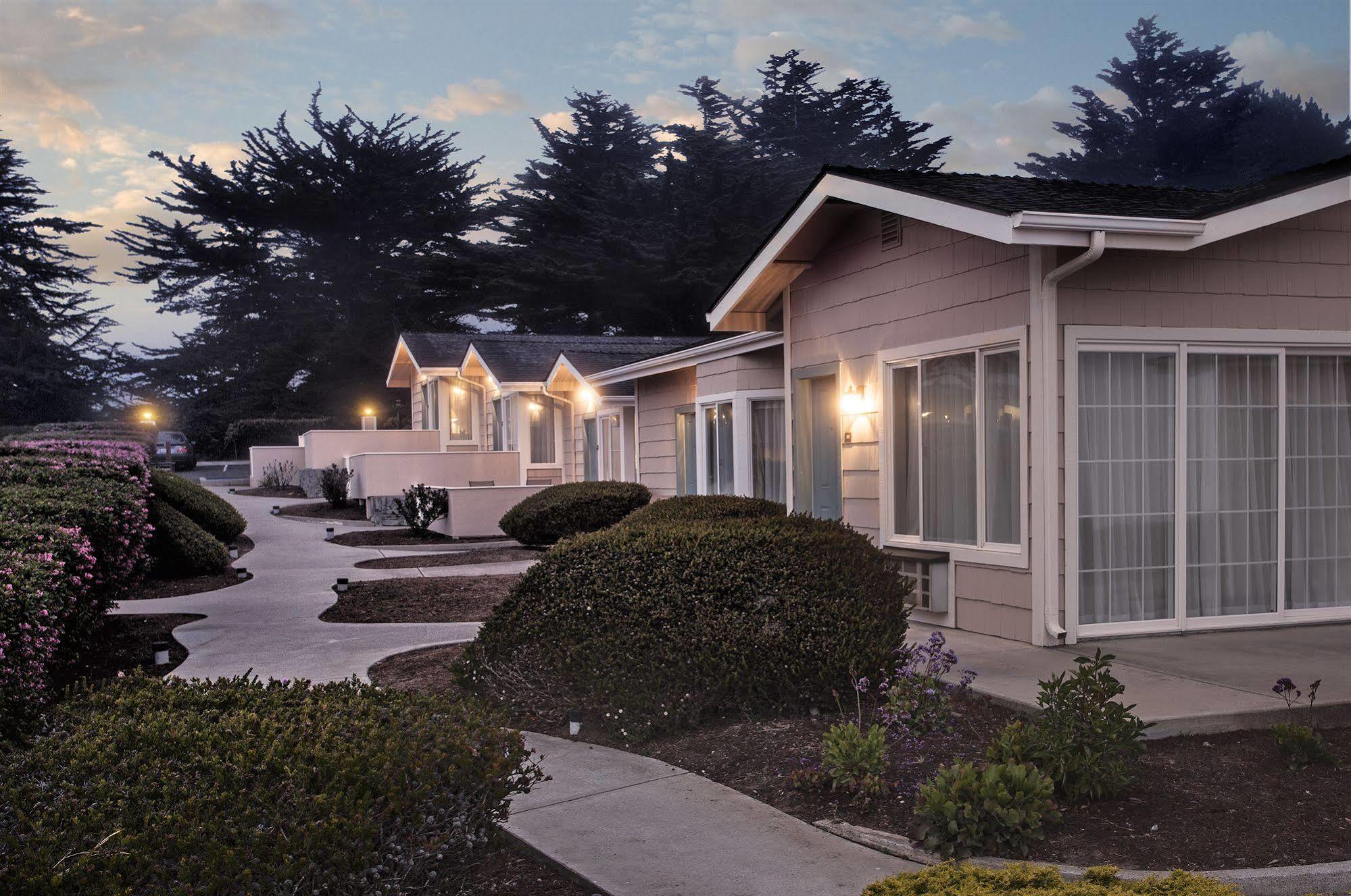 Cambria Landing Inn And Suites Dış mekan fotoğraf
